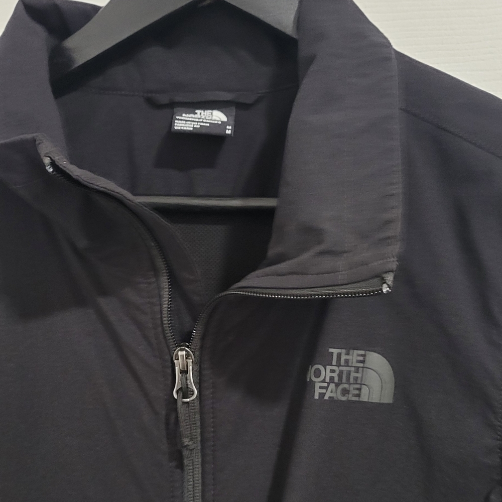 The North Face Black Lightweight Zip Jacket - Picture 8 of 12